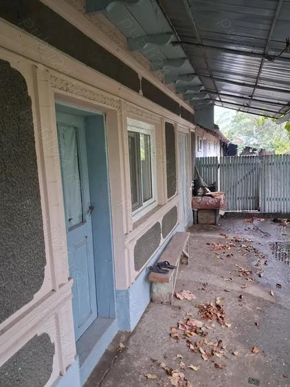Casă cu 6 camere cu Teren 860 Mp în Tufești