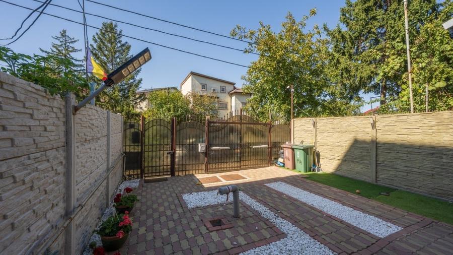 Casă individuală cu 5 camere cu Canalizare în Bucureștii Noi