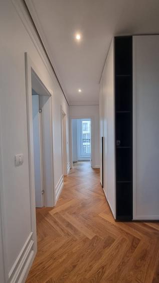 Apartament cu 3 camere decomandat, mobilat în Tineretului
