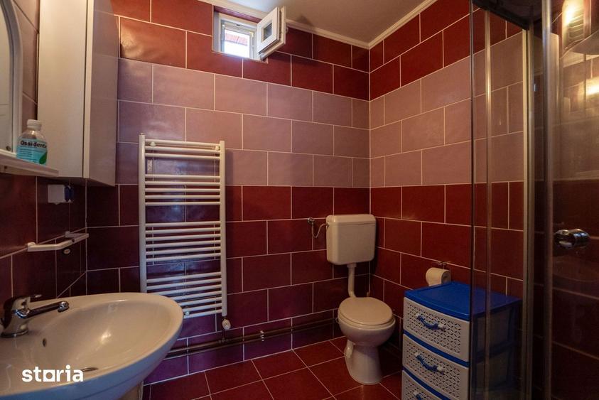 Casă cu 4 camere cu Canalizare în Orașul Nou
