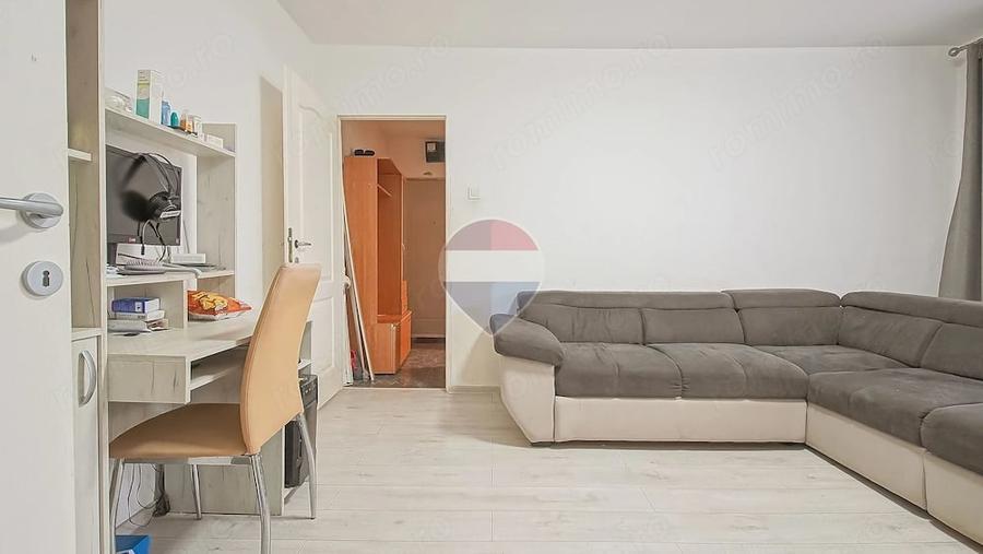 Apartament cu 2 camere semidecomandat în Noua