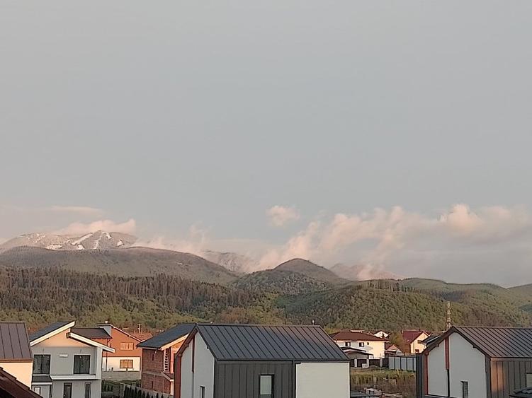 Apartament cu 3 camere decomandat în Vest