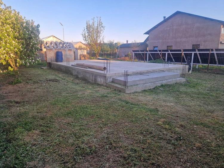 Casă cu 3 camere în Călinești