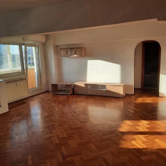 Apartament cu 2 camere semidecomandat în 1 Decembrie 1918