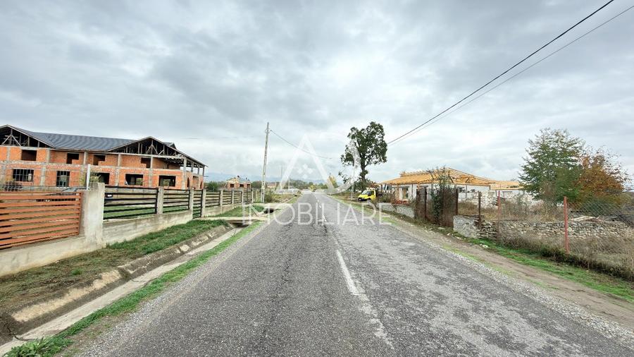 Teren Construcții intravilan de 3695 mp, în Runcu