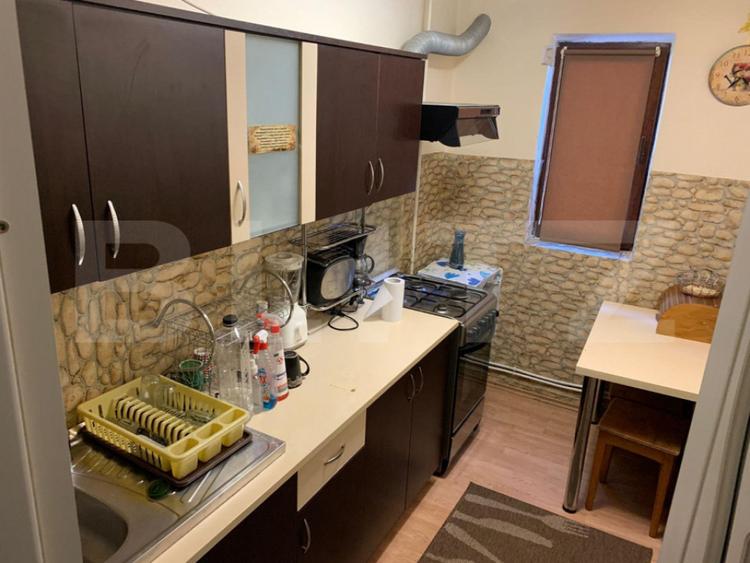 Apartament cu 2 camere semidecomandat în Cetate