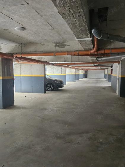 Apartament cu 4 camere decomandat în Dobroești