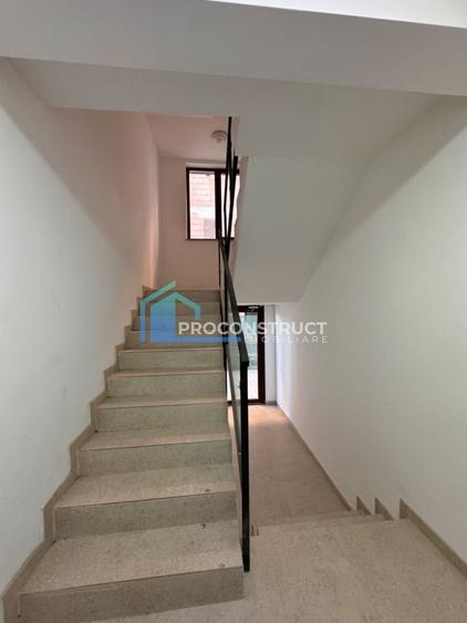 Penthouse cu 3 camere semidecomandat în Giroc