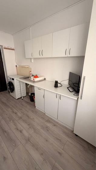 Garsonieră decomandată în Central