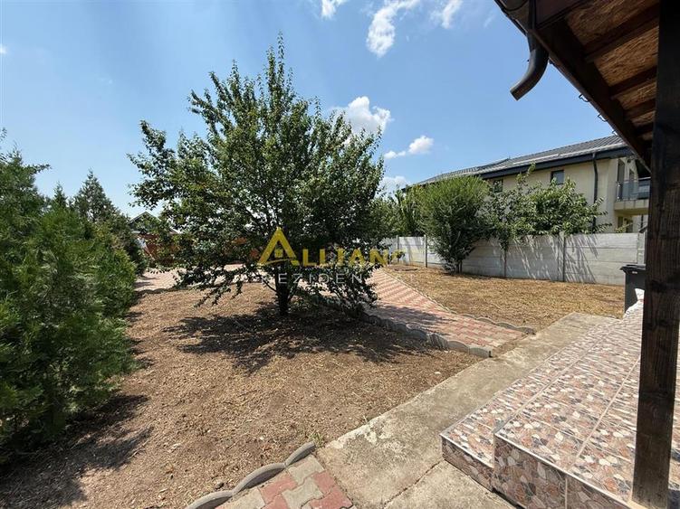 Casă individuală cu 6 camere cu Teren 555 Mp în Berceni