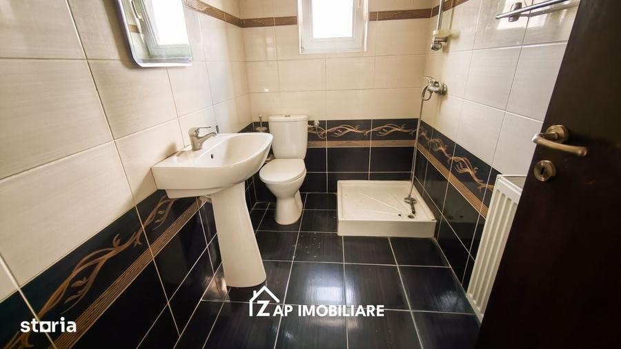 Apartament cu 4 camere decomandat în Central
