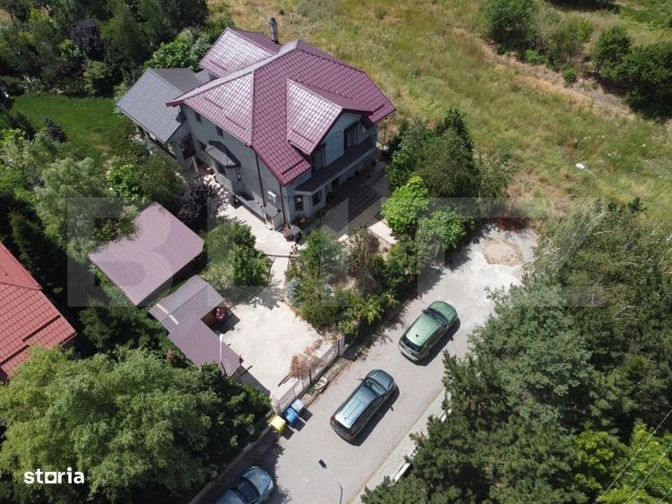 Casă cu 4 camere în Samurcași