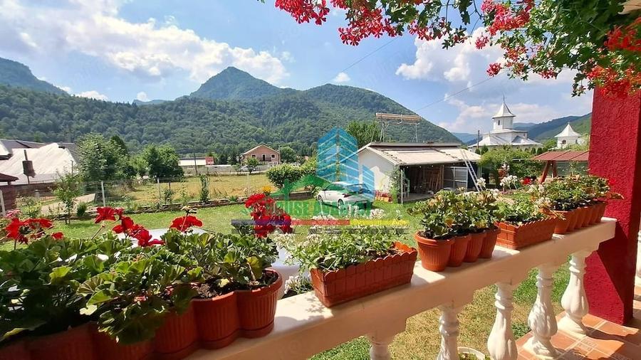 Casă cu 4 camere cu Teren 677 Mp în Lepșa