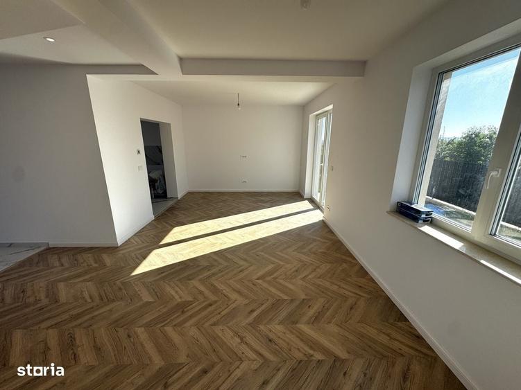 Casă cu 4 camere cu Teren 275 Mp în Valea Lupului
