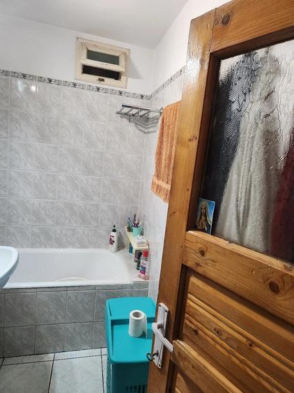 Apartament cu 2 camere semidecomandat în Crihala