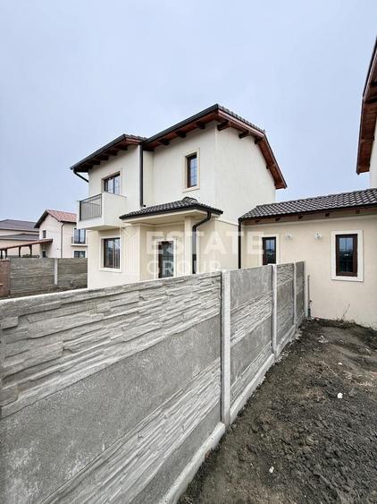 Duplex cu 3 camere cu Canalizare în Moșnița Nouă