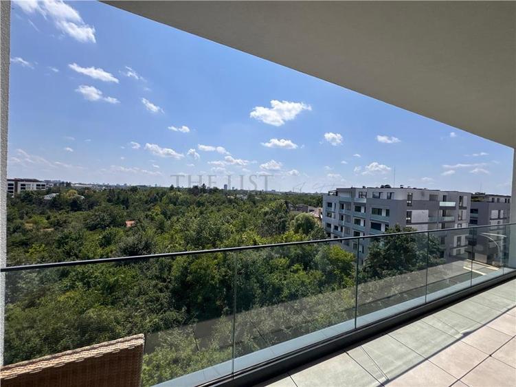 Apartament cu 3 camere decomandat în Băneasa