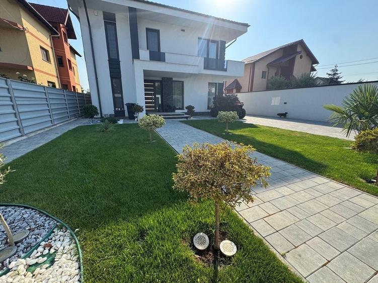 Casă cu 4 camere în Geamăna