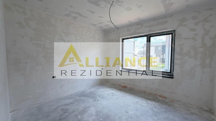 Casă individuală cu 4 camere cu Canalizare în Berceni
