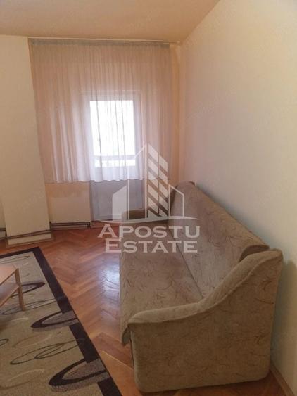 Apartament cu 2 camere decomandat, mobilat în Aradului