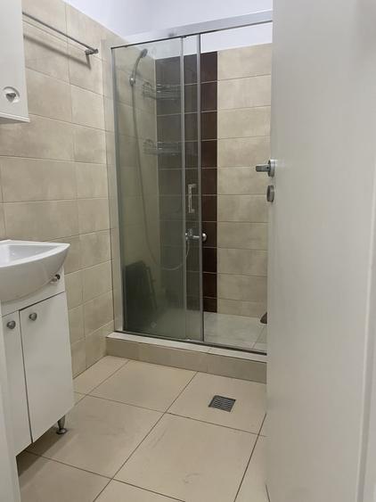 Apartament cu 3 camere decomandat în Militari