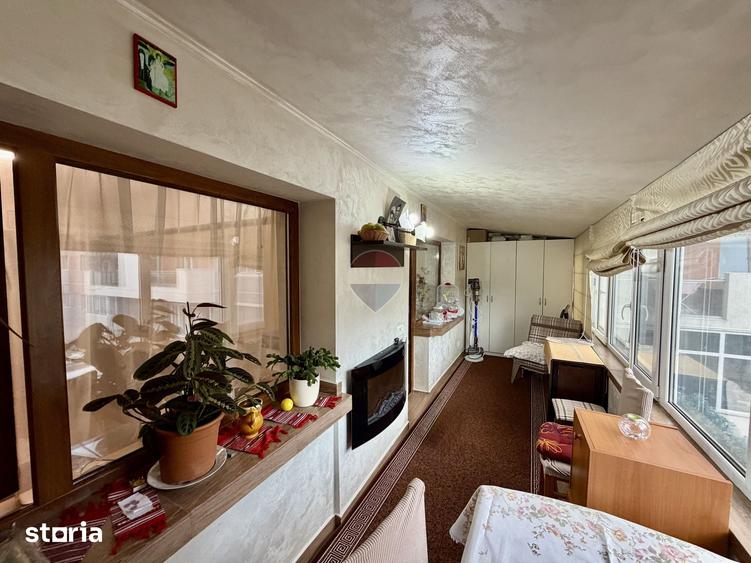 Apartament cu 3 camere în Brăilei