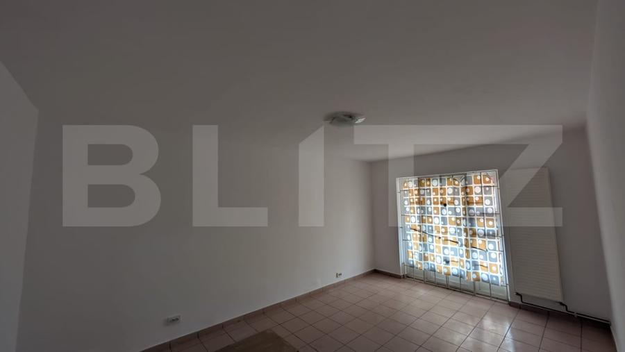Spațiu comercial, de 70 mp, în Micro 11