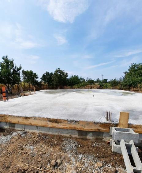 Casă individuală cu 4 camere cu Canalizare în Aroneanu