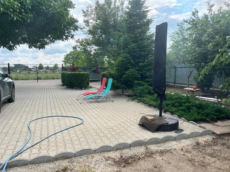 Casă cu Teren 1457 Mp în Traian