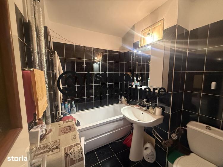 Apartament cu 2 camere decomandat în Craiovița Nouă