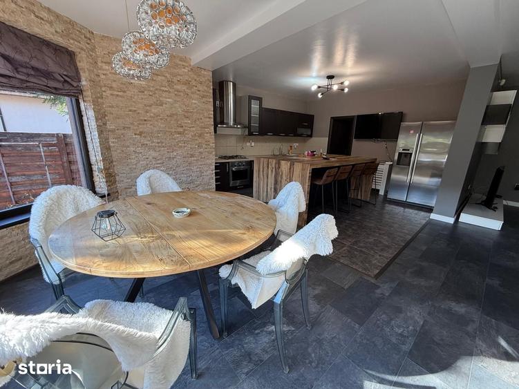 Casă cu 4 camere cu Teren 500 Mp în Corunca