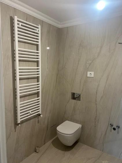 Casă individuală cu 5 camere cu Canalizare în Central