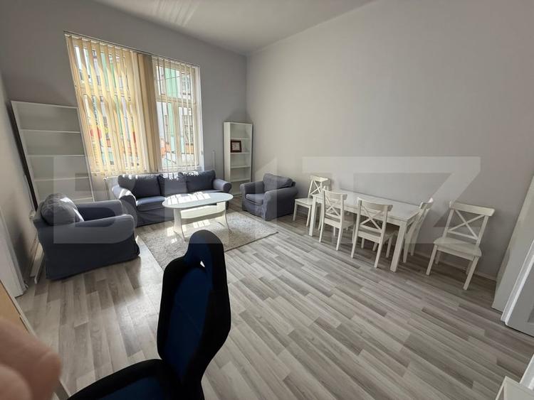 Apartament cu 2 camere semidecomandat, mobilat în Central