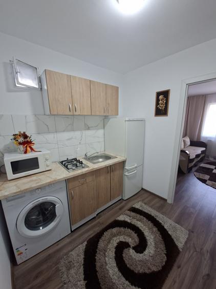Garsoniera de inchiriat-zona Tractorul (langa Coresi) - 2