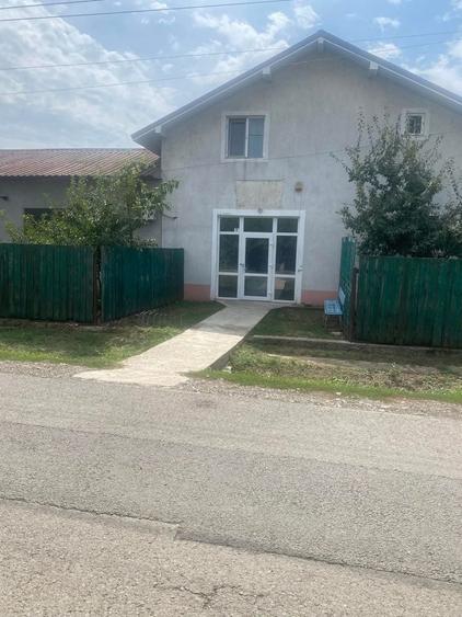 Casă cu 3 camere în Tudor Vladimirescu