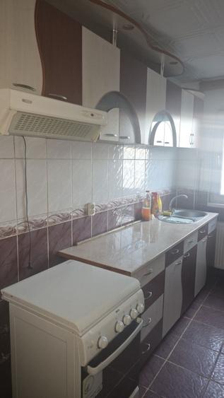 Apartament cu 2 camere semidecomandat, mobilat în Exterior Est