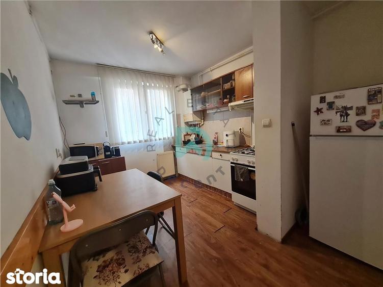 Apartament cu 3 camere decomandat, mobilat în Griviței