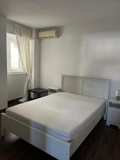 Apartament cu 2 camere semidecomandat în Cișmigiu