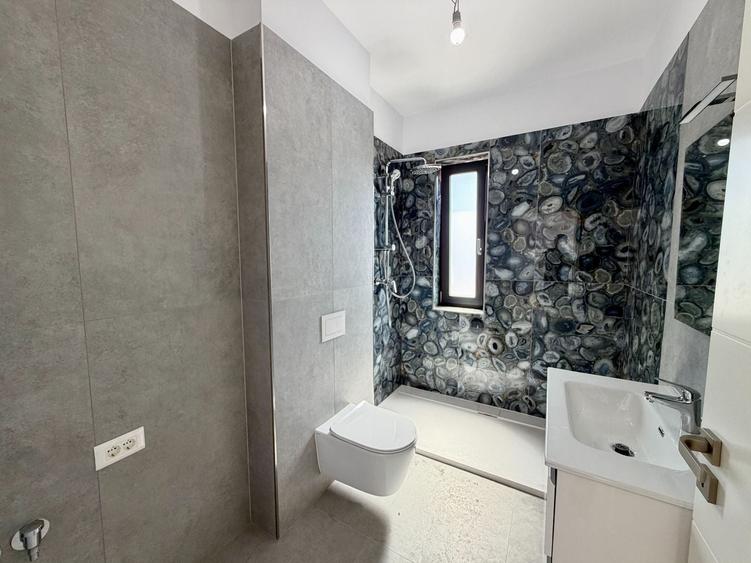Apartament cu 2 camere semidecomandat în Torontalului