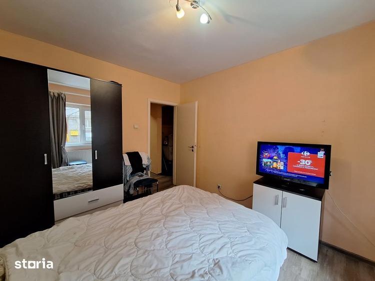 Apartament cu 3 camere decomandat, mobilat în Aradului