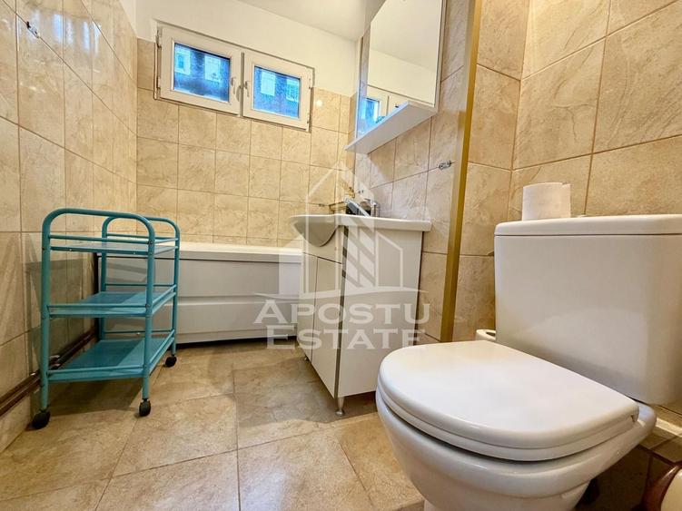 Apartament cu 3 camere semidecomandat, mobilat în Circumvalațiunii