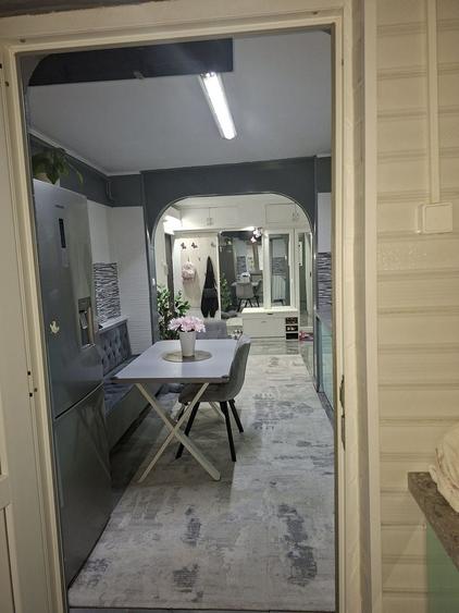 Apartament cu 4 camere decomandat în Gorjului
