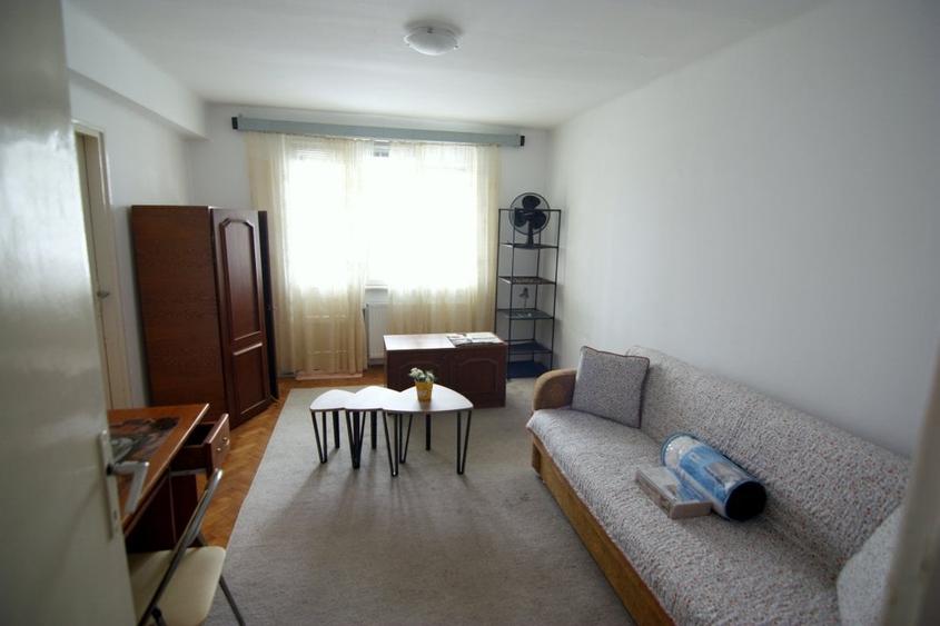 Apartament cu 2 camere circular, mobilat în Complex Studențesc