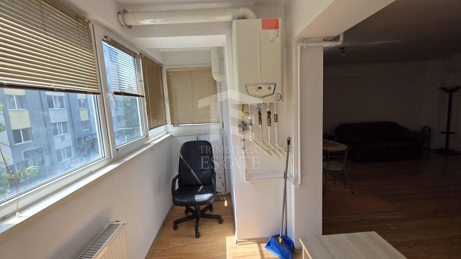 Apartament cu 2 camere semidecomandat, mobilat în Berceni