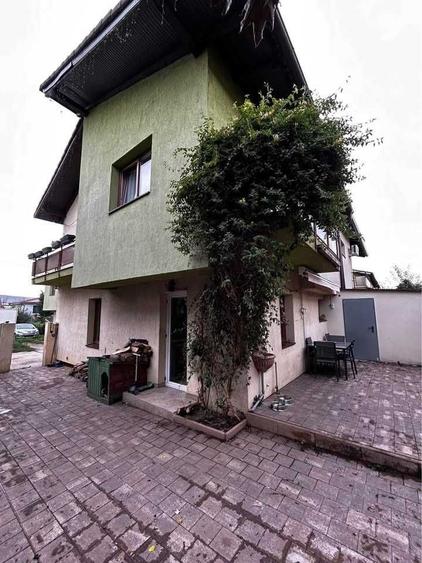 Casă cu 4 camere cu Teren 150 Mp în Florești