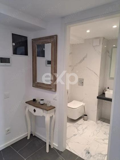 Apartament cu 2 camere, mobilat în Pajura