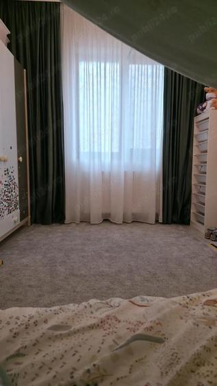 Apartament cu 4 camere decomandat, mobilat în Dumbrăvița