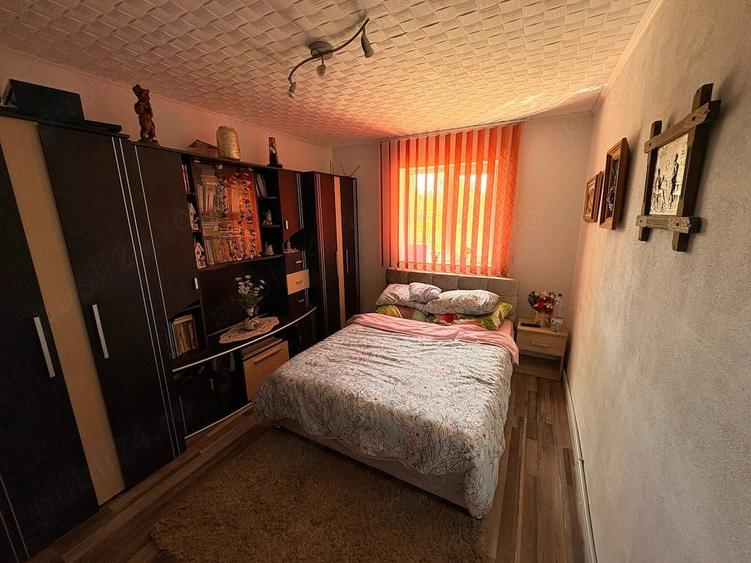 Casă cu 4 camere cu Teren 800 Mp în Pecica