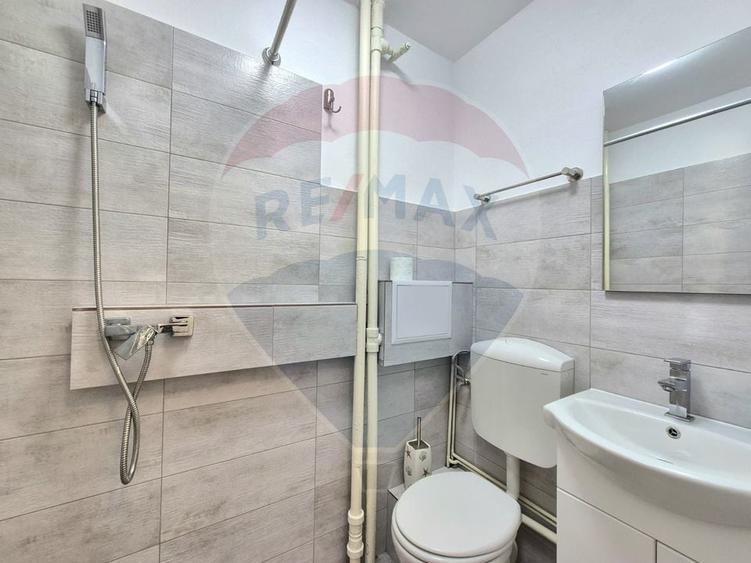 Garsoniera de inchiriat in zona centrala, etaj 2. Renovată de curând. - 6
