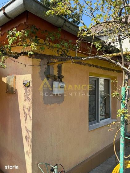 Casă cu 5 camere cu Teren 754 Mp în Glina